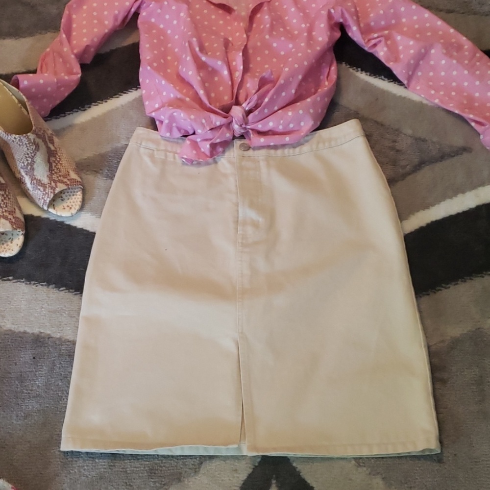 Gap khaki skirt